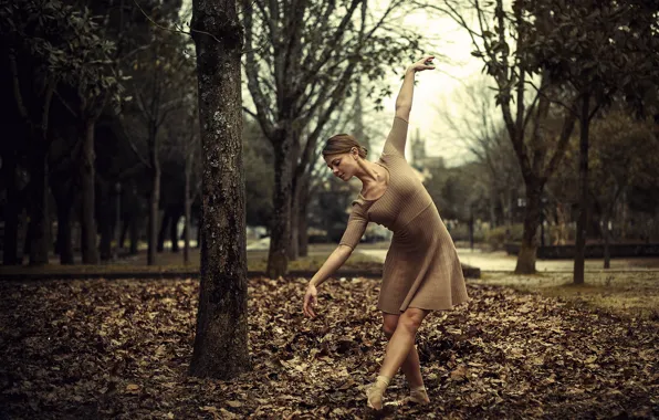 Осень, девушка, танец