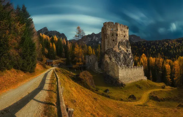 Дорога, осень, лес, замок, руины
