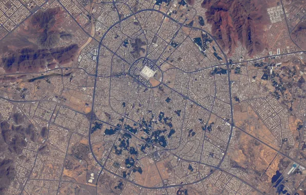 Космос, Saudi Arabia, Medina
