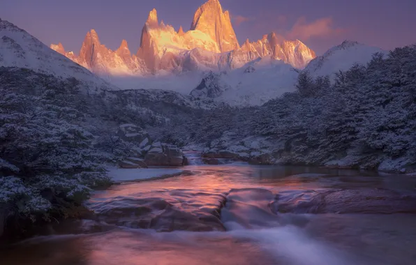 Картинка зима, свет, снег, горы, река, камни, скалы, Патагония