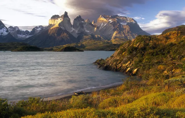 Картинка небо, трава, облака, закат, горы, озеро