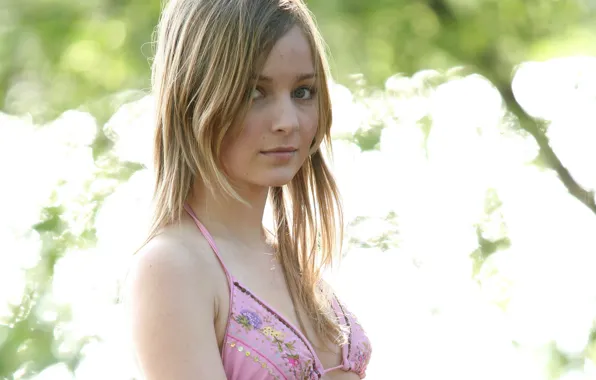 Картинка girl, sexy, cleavage, long hair, boobs, beautiful, pretty, breasts