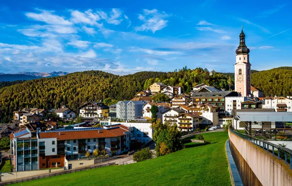 Лес, небо, горы, здания, башня, Италия, церковь, Italy
