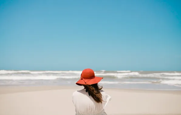 Картинка песок, волны, пляж, лето, отдых, шляпа, красная