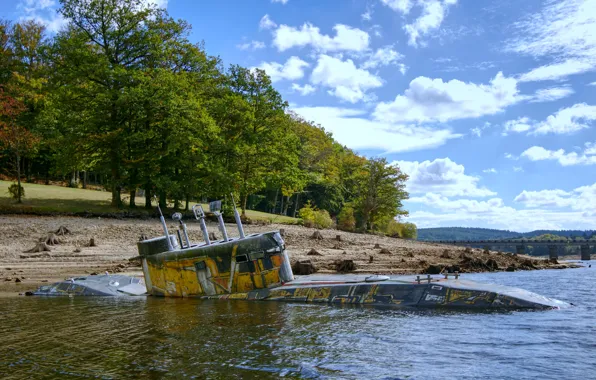 Берег, субмарина, водоем, инсталяция