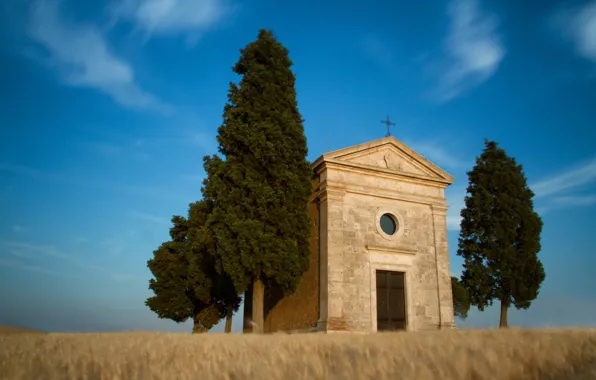 Картинка поле, небо, деревья, Италия, часовня