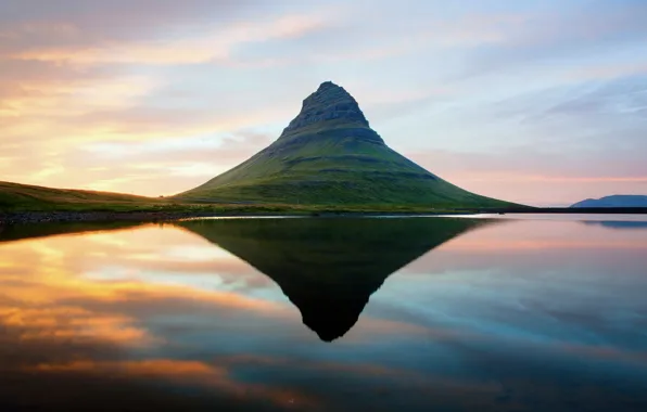 Картинка небо, вода, закат, отражение, гора, Исландия, Скандинавия, потухший вулкан