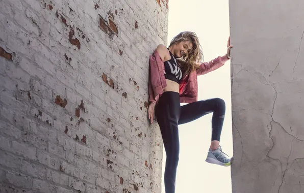 Девушка, фигура, куртка, Reebok, Gigi Hadid