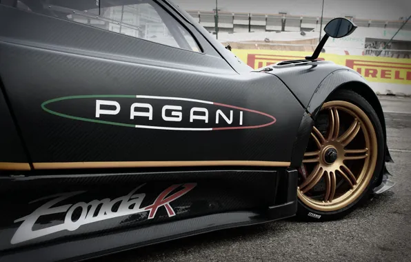 Картинка Pagani, supercar, black, Zonda, front, carbon, track
