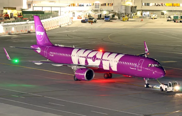 Аэродром, пассажирский самолет, Airbus A321, TF-SKY