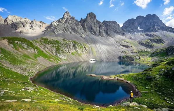 Картинка горы, берег, человек, водоем