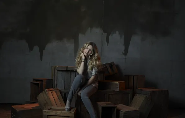 Blonde, actress, Sarah Carter