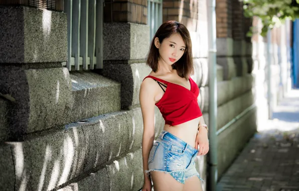 Картинка girl, cleavage, Asian, shorts, legs, breast, photo, model