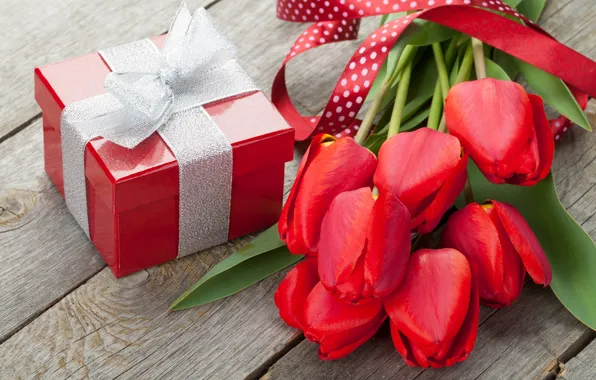 Картинка цветы, подарок, букет, тюльпаны, красные, red, wood, flowers