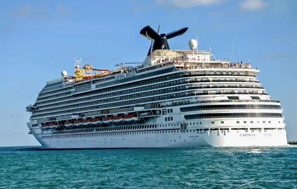 Лайнер, Судно, Пассажирский, Пассажирский лайнер, Корма, Carnival, Breeze, Carnival Breeze