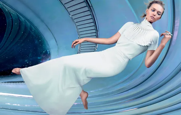 Картинка космический корабль, невесомость, Vogue, Джемма Уорд, Gemma Ward