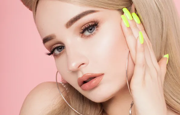 Взгляд, девушка, лицо, ресницы, ногти, маникюр, Kim Petras