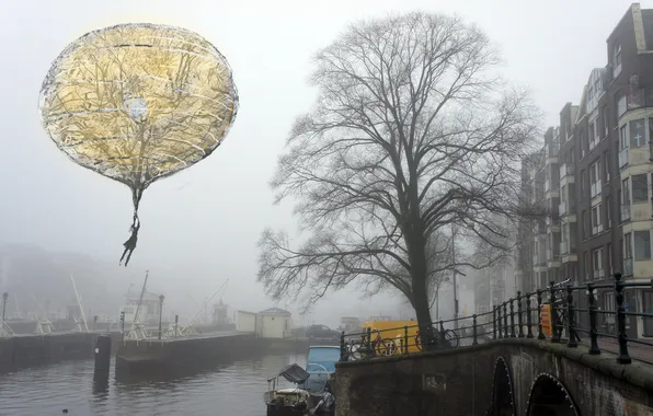 Картинка город, туман, шар