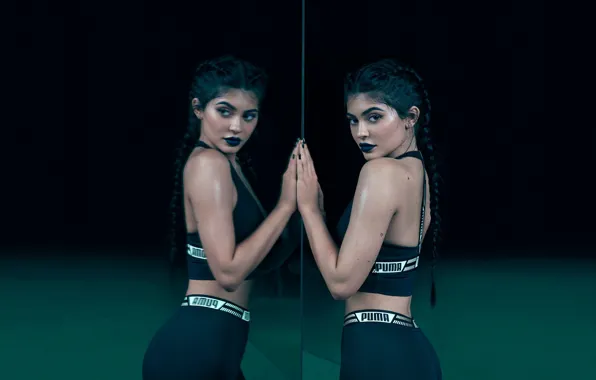 Отражение, брюнетка, косички, косы, Kylie Jenner, большие губы