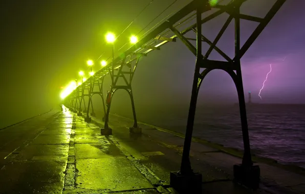 Мост, огни, туман, молния, маяк