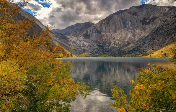 Осень, небо, деревья, горы, тучи, озеро, скалы, Convict Lake