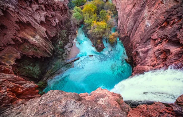 Havasu Falls, River Supai, Cliff Valley