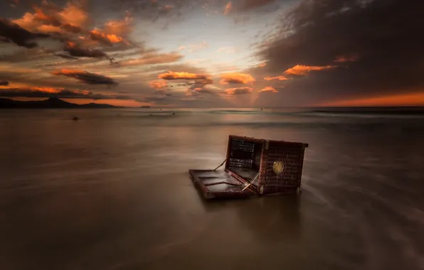 Море, закат, берег