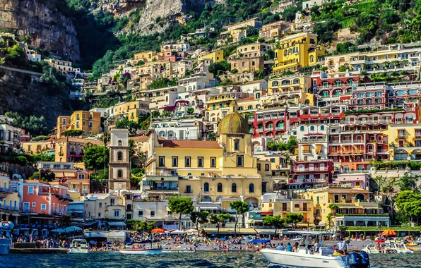 Картинка пляж, скалы, здания, катер, Италия, Italy, Amalfi, Амальфи