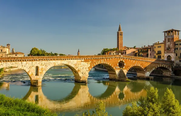 Картинка небо, мост, башня, дома, Италия, Верона, река Адидже