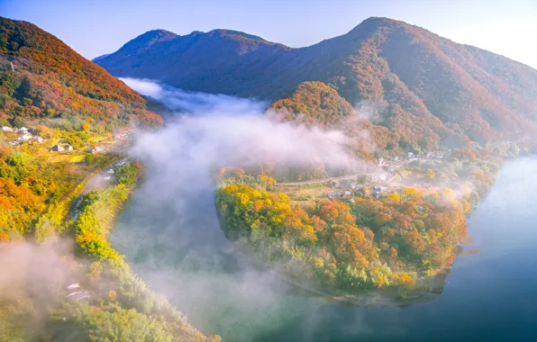 Картинка осень, лес, деревья, горы, туман, река, Япония, Окаяма