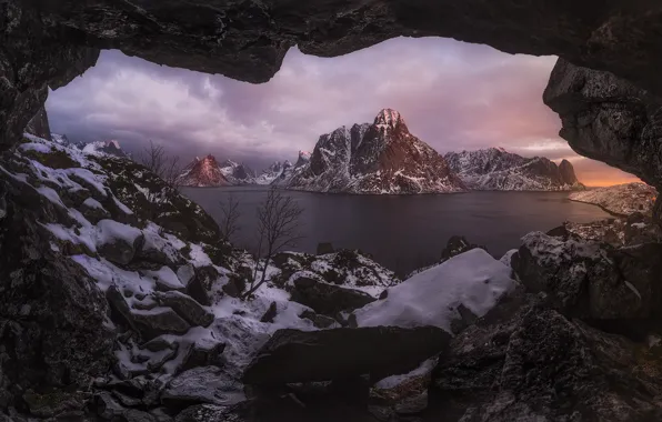 Картинка снег, горы, камни, скалы, Норвегия, фьорд