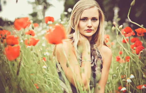 Глаза, цветы, губы, браслет, поле цветов, eyes, flowers, боке