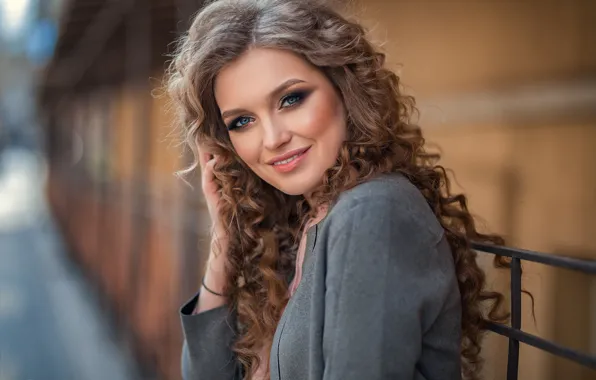 Картинка взгляд, улыбка, модель, портрет, макияж, прическа, шатенка, боке