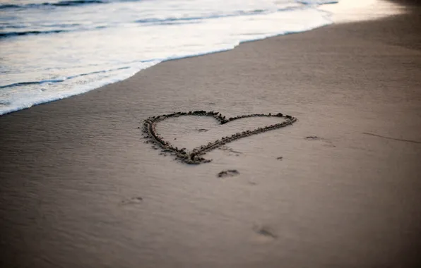 Картинка песок, море, волны, пляж, вода, любовь, фон, widescreen