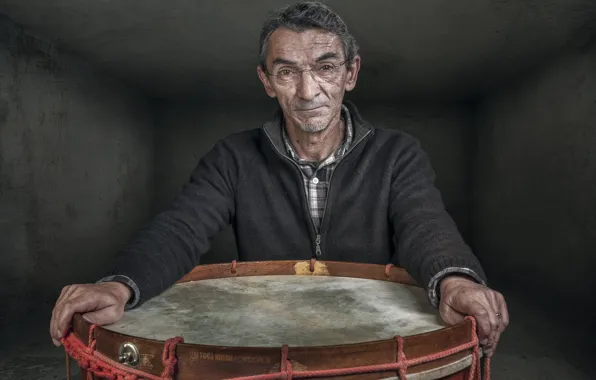 Человек, портрет, барабан