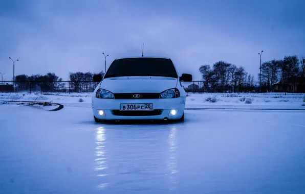 Картинка зима, машина, авто, снег, фары, перед, auto, LADA