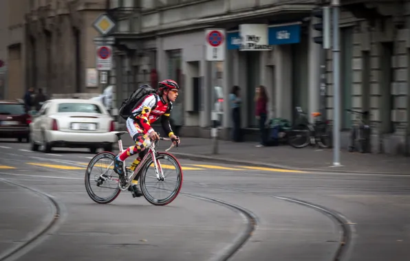 Город, спортсмен, велосипедист, road bike, дорожник, sportsman on road bicycle in Zürich