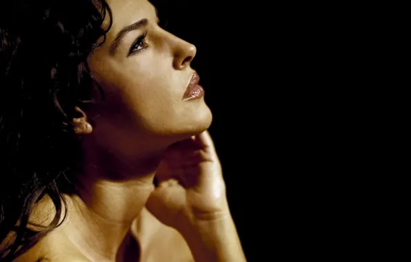 Моника Белуччи, Monica Bellucci, взгляд.