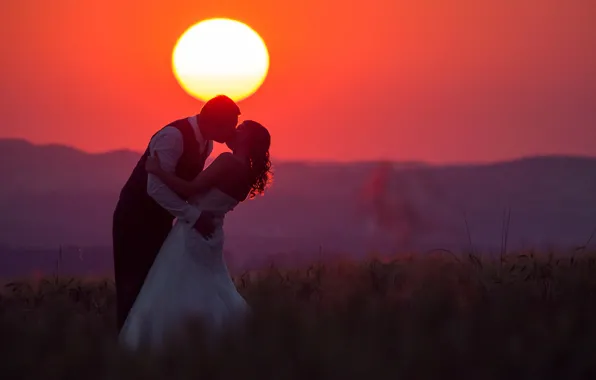 Love, fireball, twilight, sunset, kiss, hill, couple, dusk