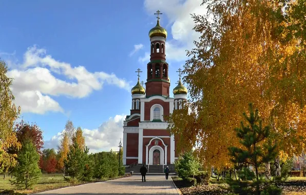 Осень, листья, облака, церковь, Храм, религия, Омск