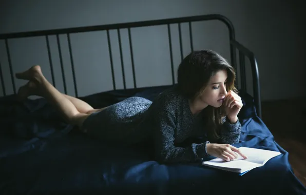 Девушка, книга, Jihane