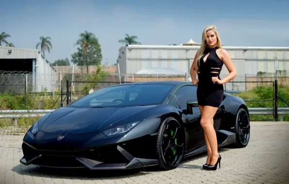 Авто, взгляд, Lamborghini, Эротика, красивая девушка, позирует над машиной, LAURA BISHOP