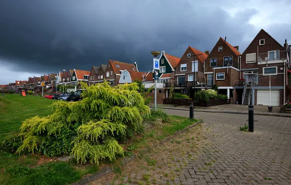 Картинка город, фото, улица, дома, Нидерланды, кусты, Volendam