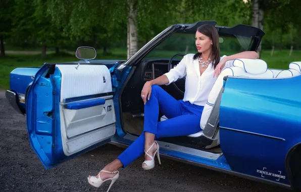 Авто, взгляд, девушка, украшения, поза, модель, туфли, красотка