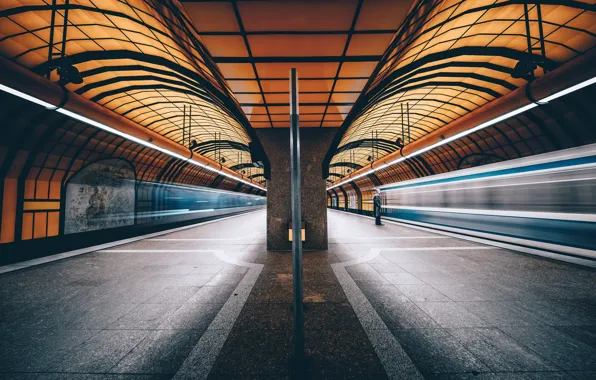 Munich, Metro, Symmetry