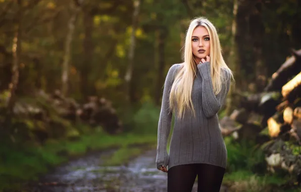 Картинка лес, деревья, макияж, фигура, прическа, блондинка, красивая, на природе