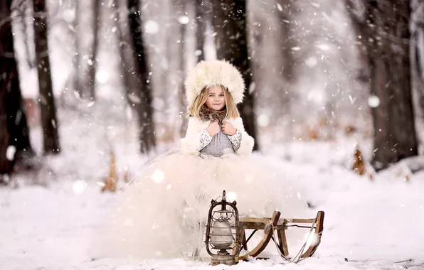 Картинка зима, лес, снег, природа, шапка, ребенок, платье, девочка
