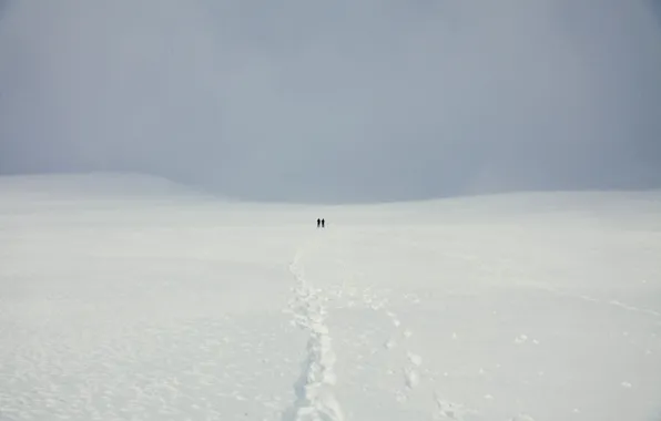 Картинка поле, снег, люди
