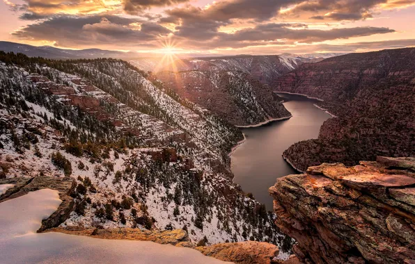 Картинка зима, снег, природа, река, рассвет, каньон