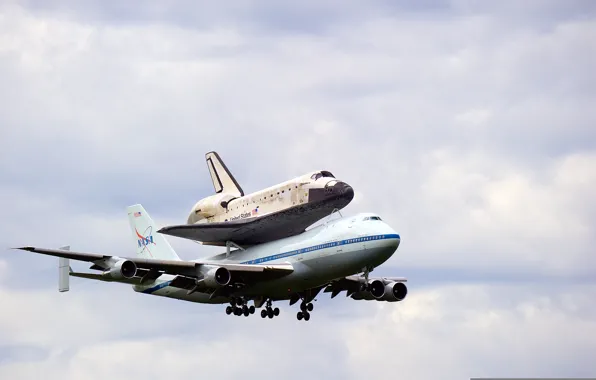Картинка небо, шаттл, самолёт, NASA, посадка, шасси, Space Shuttle Discovery, Boeing 747-100